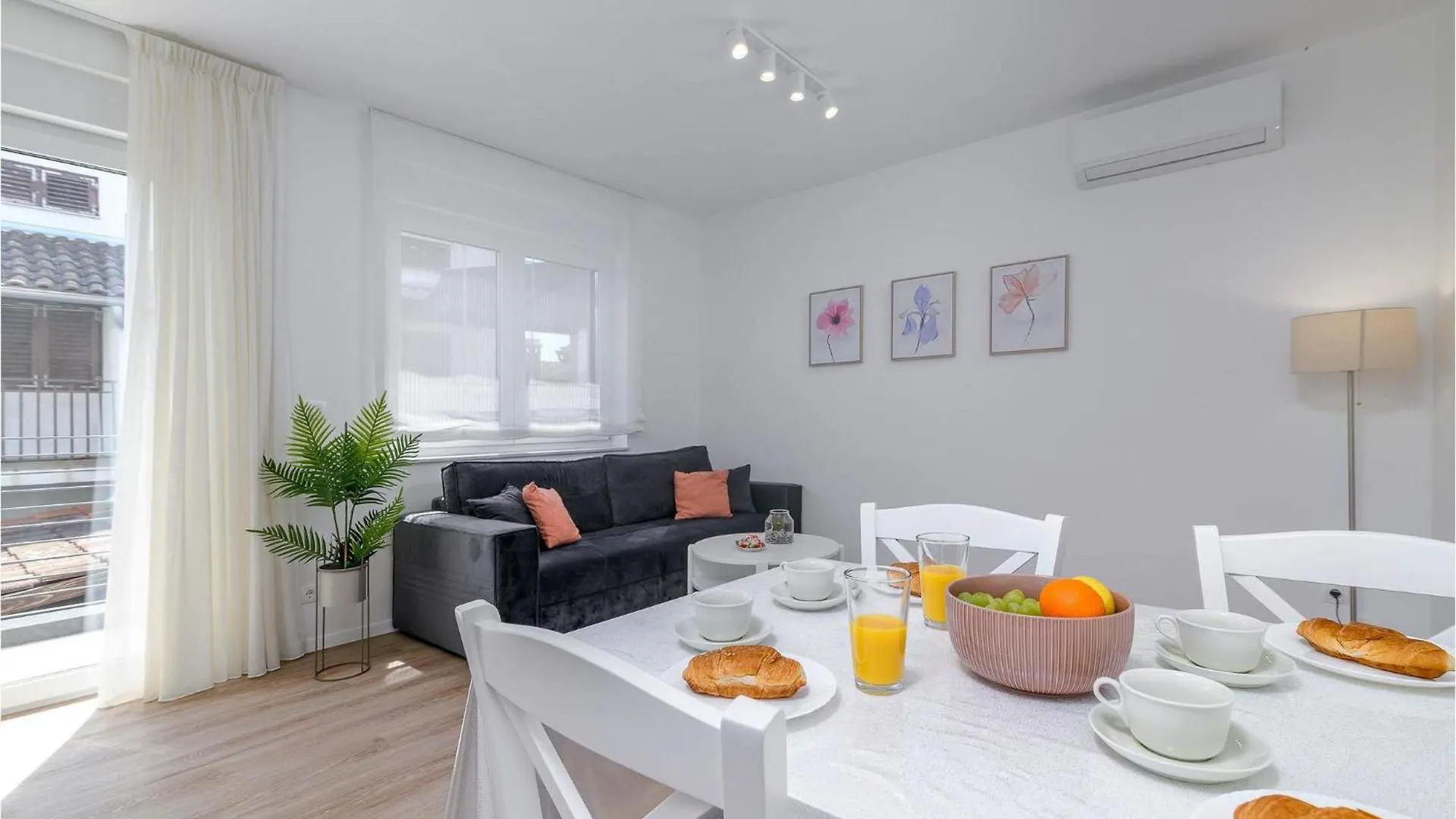 1 Bedroom Nice Apartment In Ρόβινι