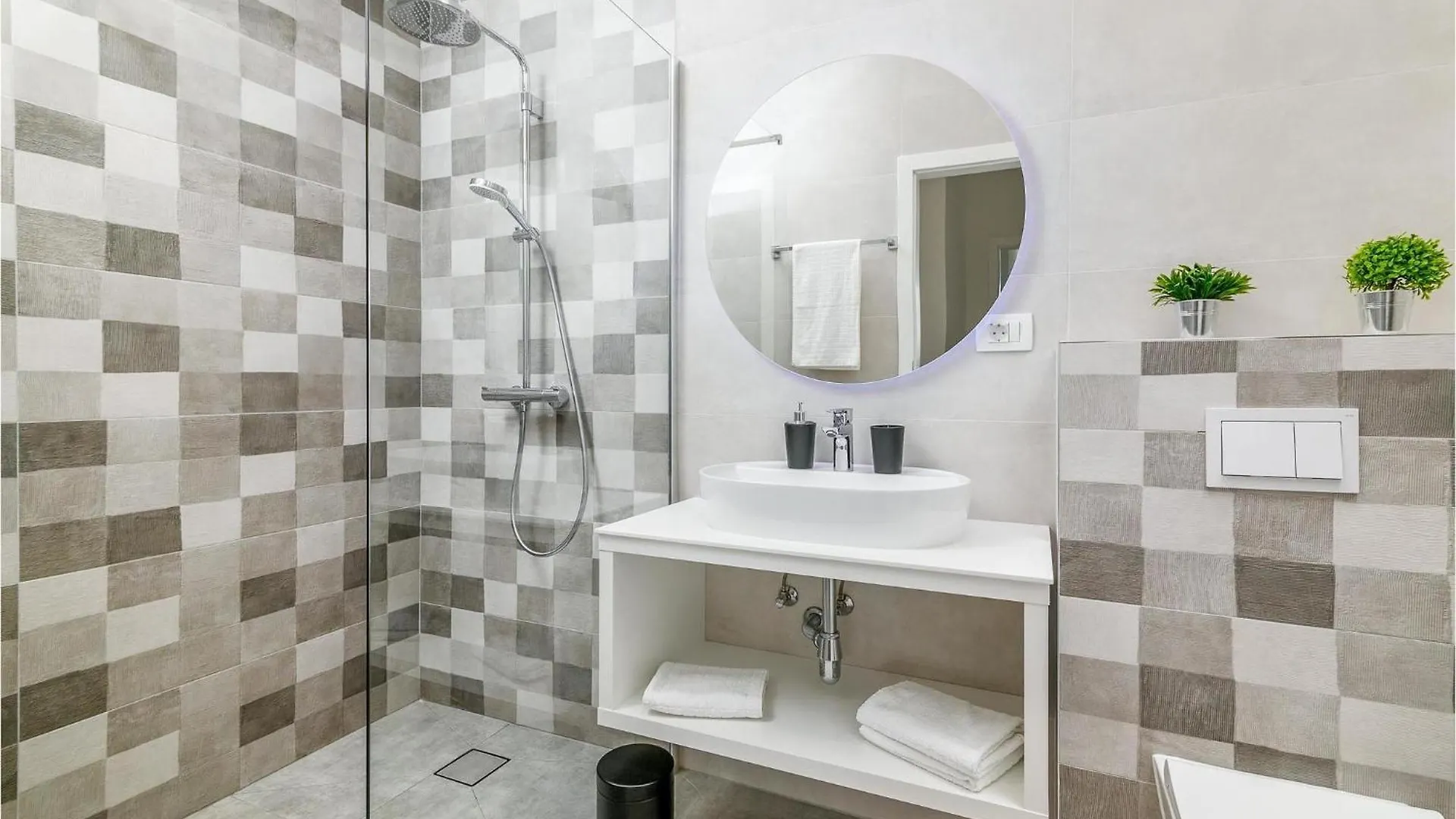 1 Bedroom Nice Apartment In Ρόβινι Κροατία