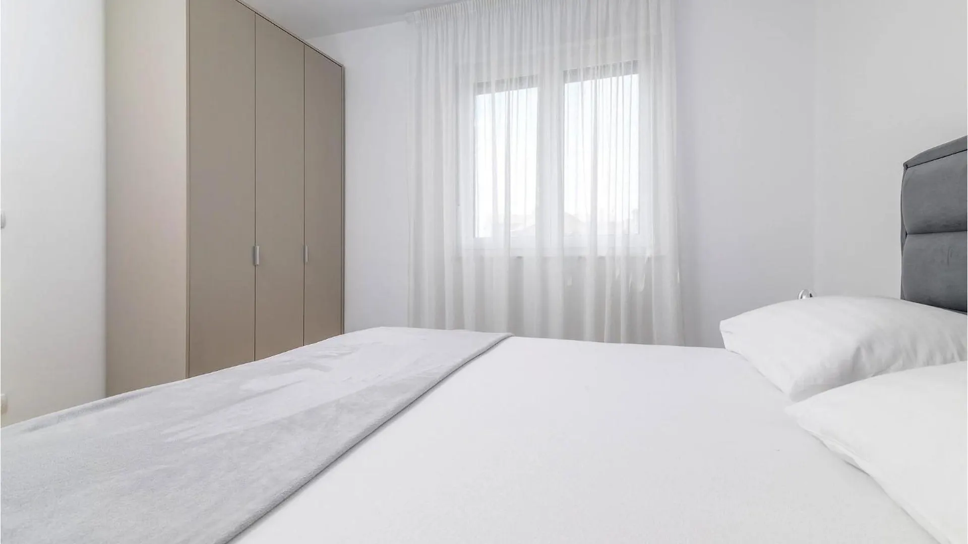 1 Bedroom Nice Apartment In Rovinj