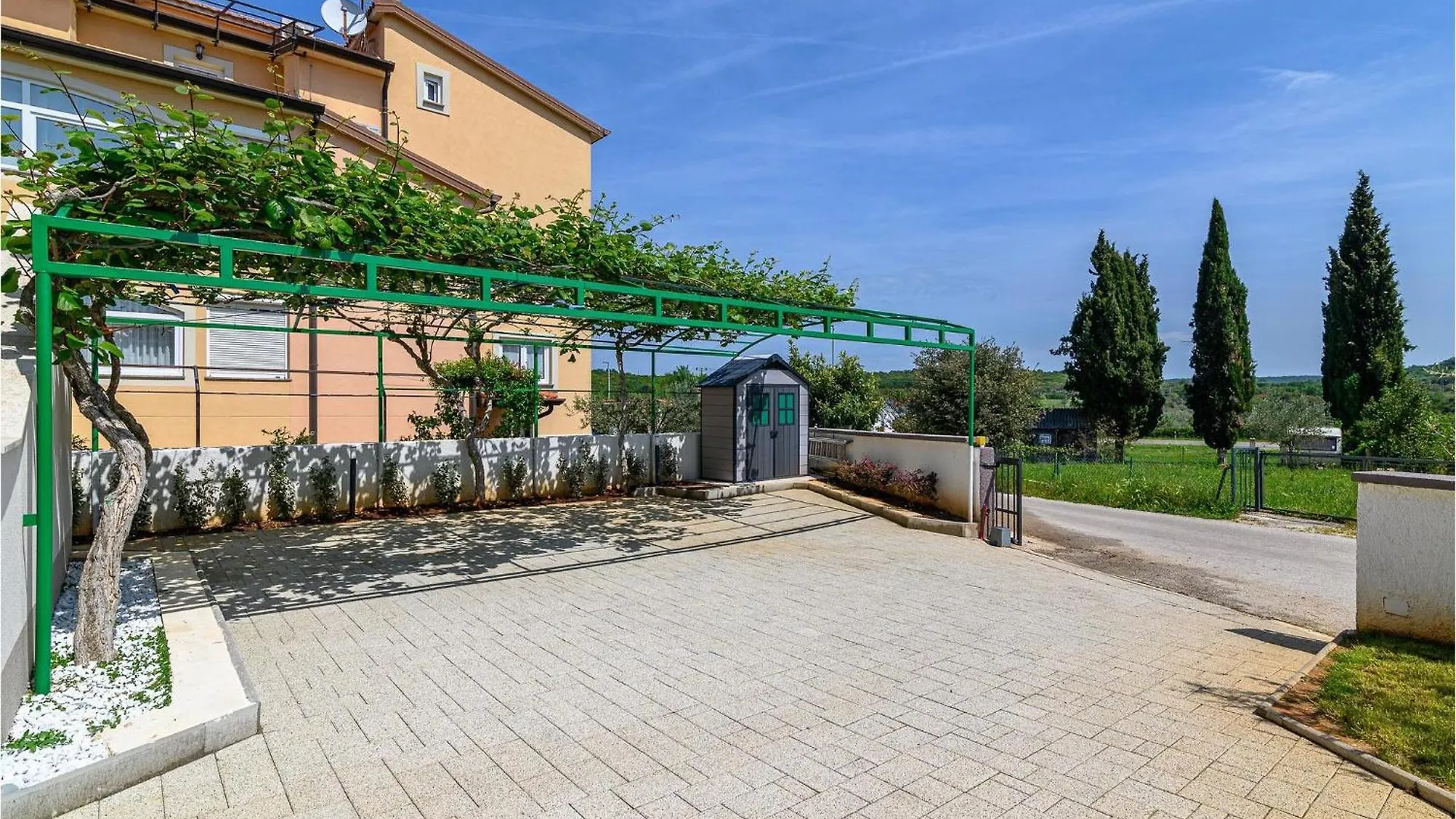 1 Bedroom Nice Apartment In Rovinj